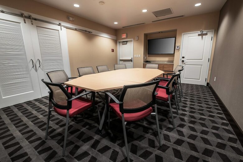 Aparthotel Towneplace Suites Toledo Oregon