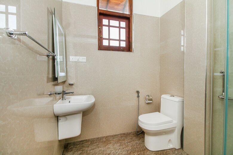 Hotel Oyo 467 Lioni Holidays Villa