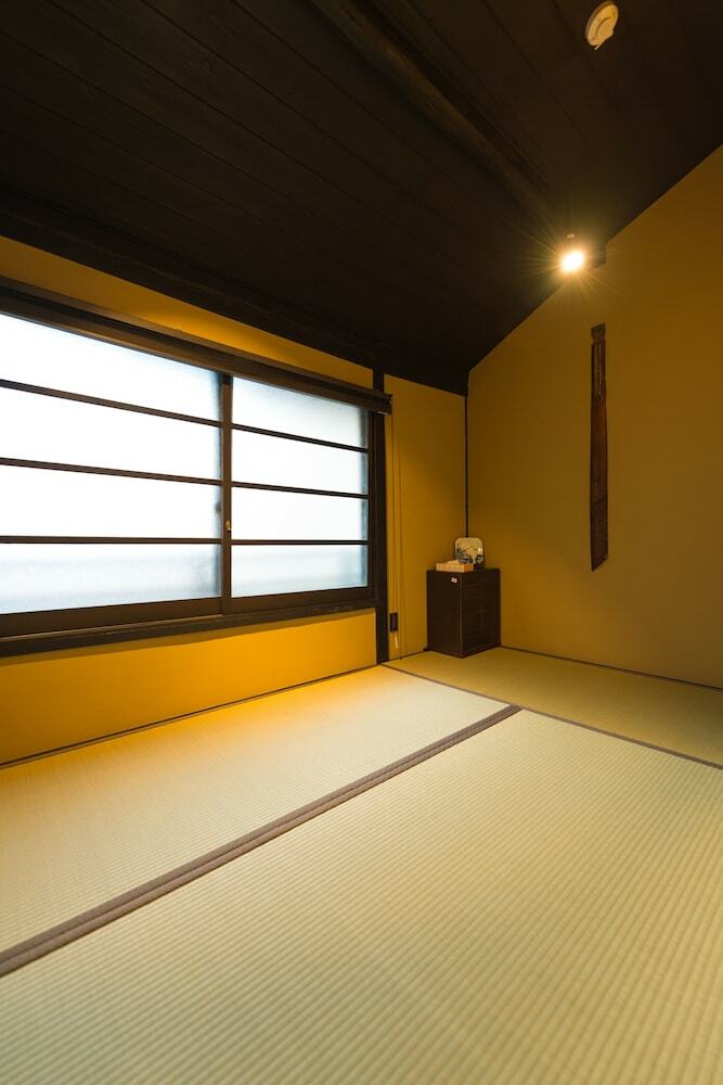 Kumo Machiya Imperial Palace Side