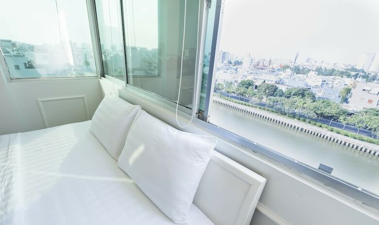 White Diamond Pn Hotel - The Art