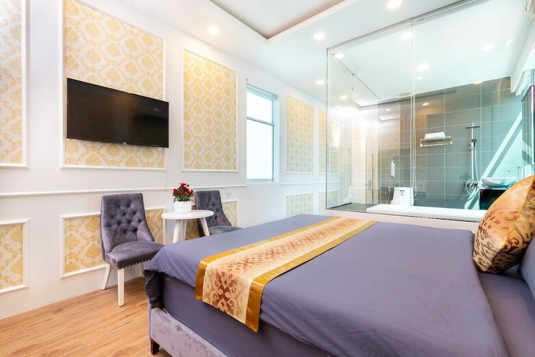 White Diamond Pn Hotel - The Art