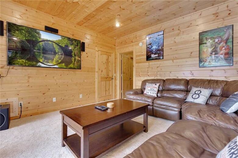 Cabana Changes In Latitude 4 Bedroom Home With Hot Tub