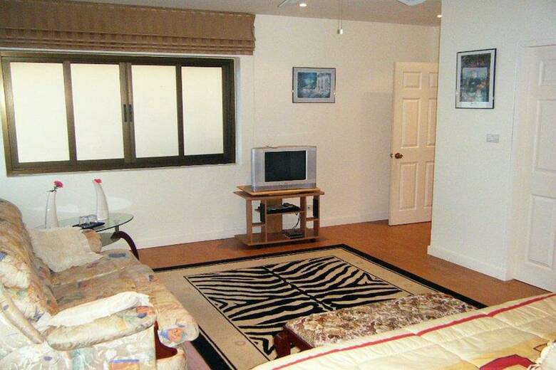 Mukdahan Manor B&B