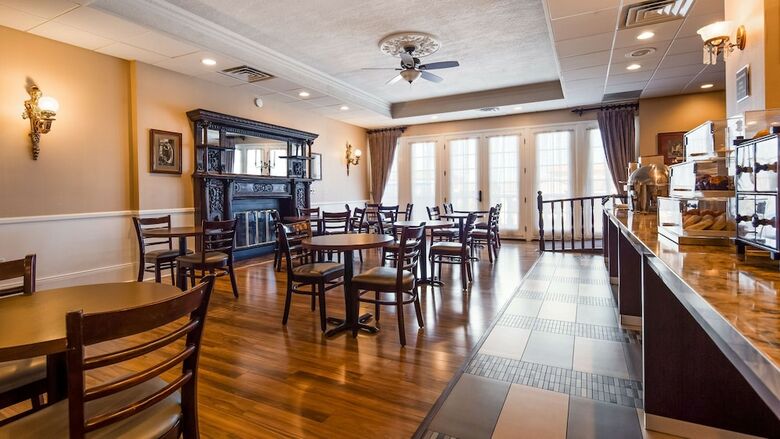 Best Western Plus San Pedro Hotel & Suites
