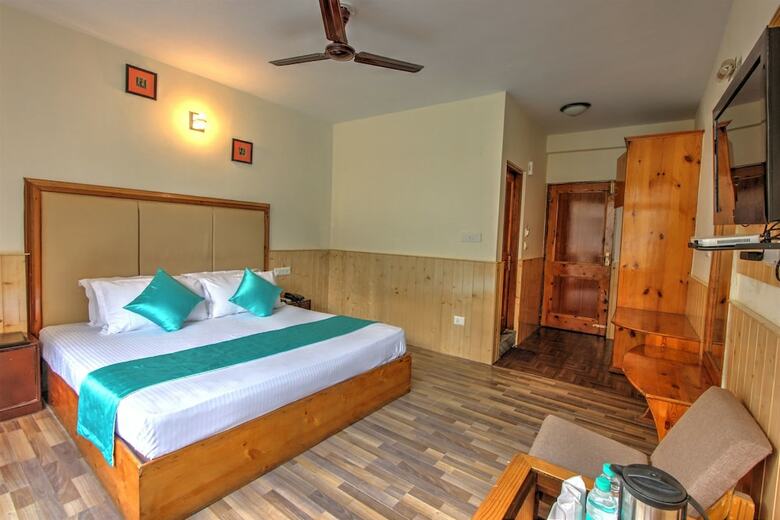 Hotel Mountain Face By Snow City Hotels