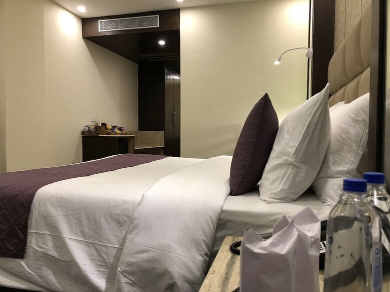 Hotel The Chinar Resorts And Spa