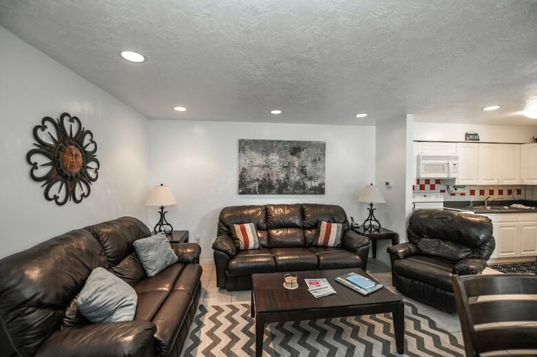 Apartamentos Lj's Cottages By Beachside Management