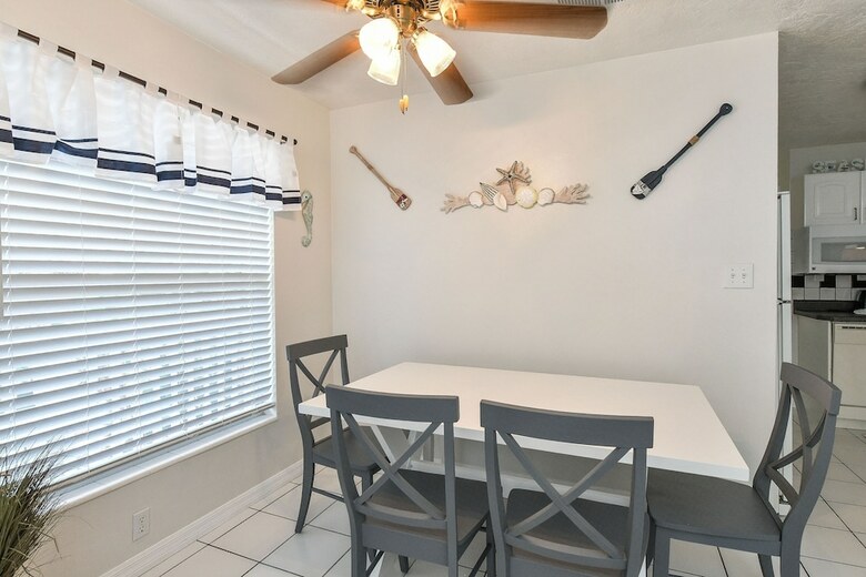 Apartamentos Lj's Cottages By Beachside Management
