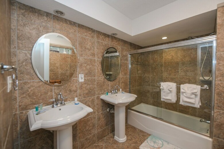 Apartamentos Lj's Cottages By Beachside Management