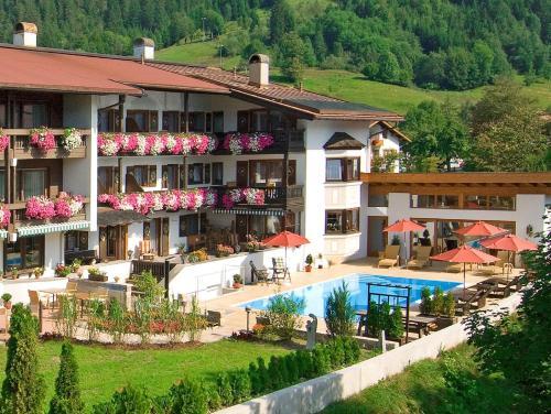 Hostal G�stehaus Wei�es R�ssl