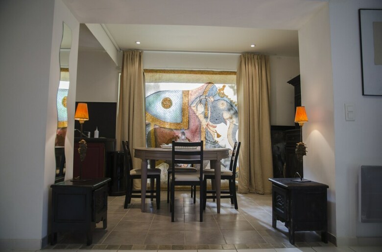 Bed & Breakfast L?�l�phant De Vaugines