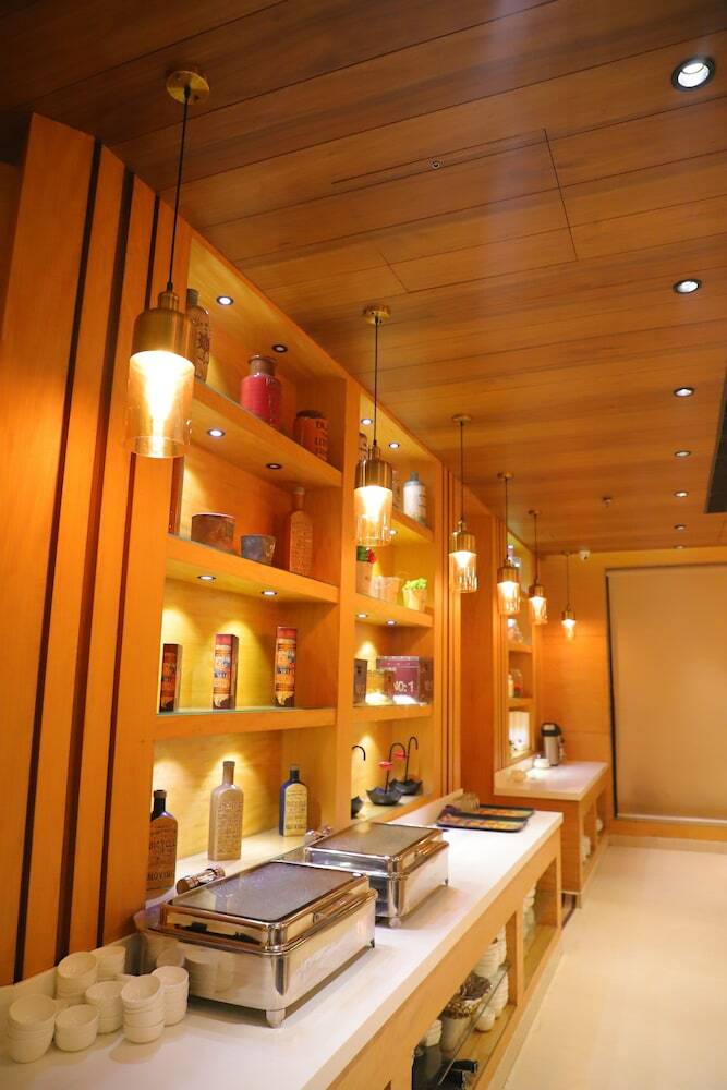 Hotel Maple Grand