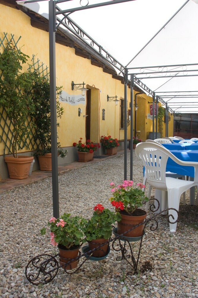 Hotel Arco Dei Nobili