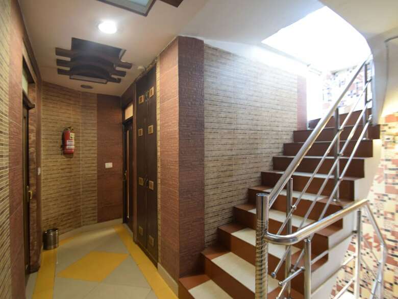 Apartamentos Oyo 11637 Hotel Novelty