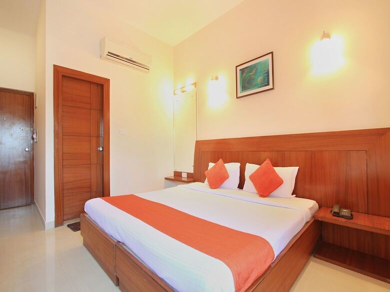Hotel Oyo 12051 Stay By The Way