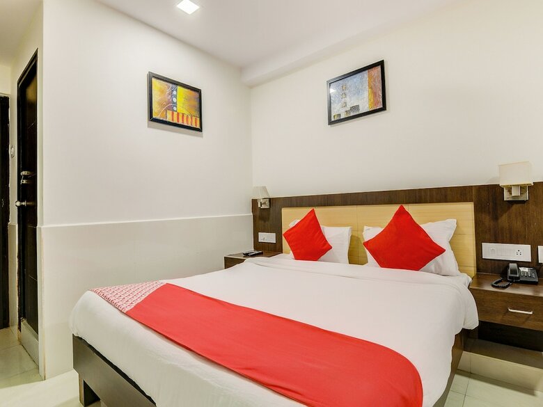 Oyo 6383 Hotel Leela Grand Inn