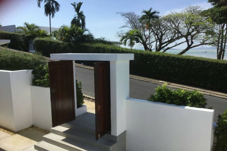 Villa The Bay At Cape Yamu By Jiratha