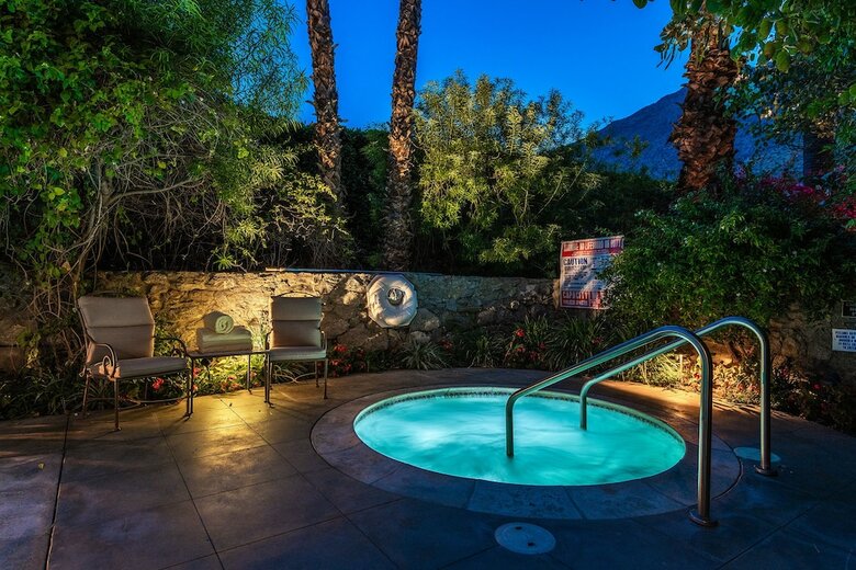 Hotel The Willows Historic Palm Springs Inn