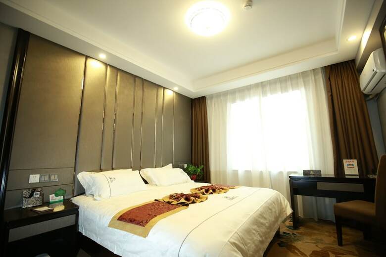 Dunhuang Season Boutique Hotel