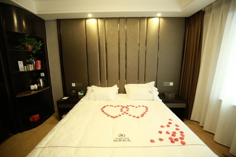 Dunhuang Season Boutique Hotel