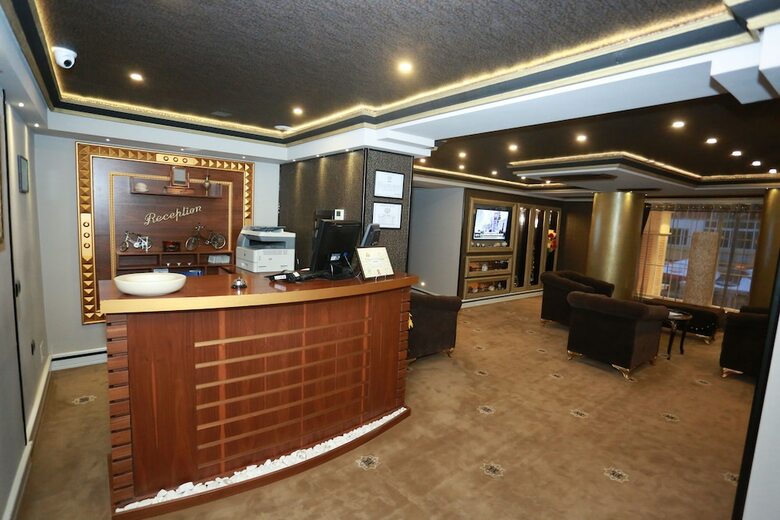 Hotel Hymetis Palace