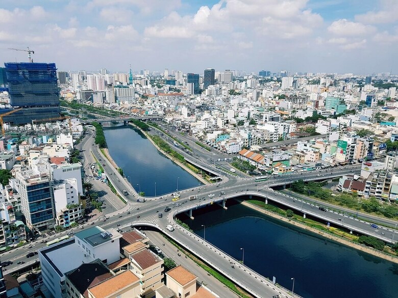 Rivergate Apartment