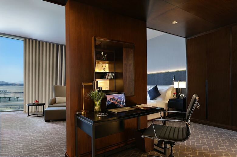 Hotel Millennium Madinah Airport
