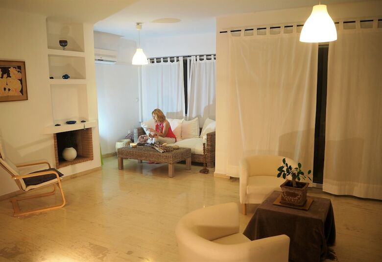 Villa White Coral