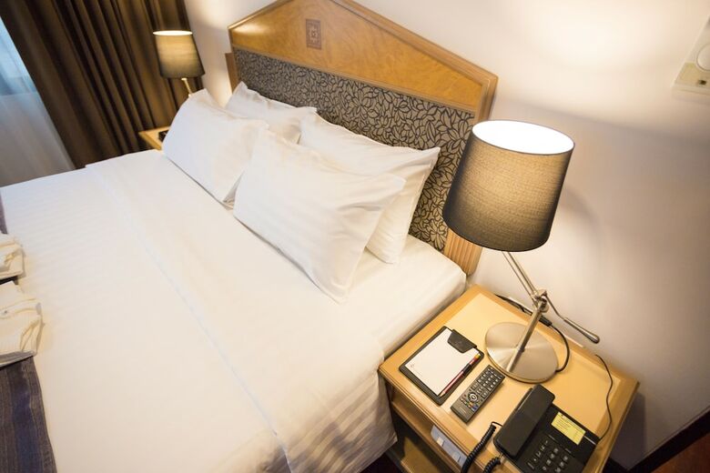Grand Tower Inn Rama VI Hotel