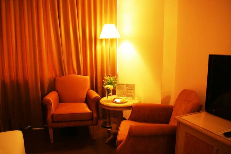 Grand Tower Inn Rama VI Hotel