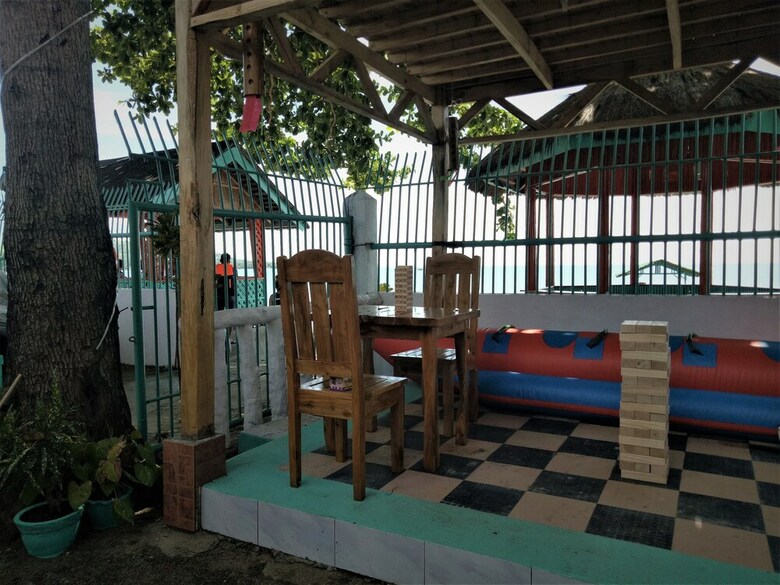 Hotel Smallfry's Beach Resort