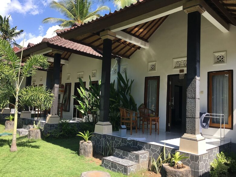 Bed & Breakfast Coconut Village Guest House