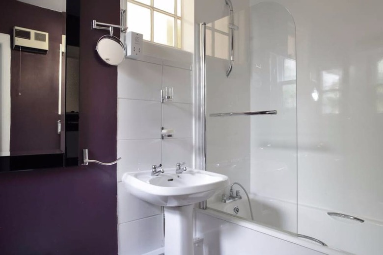 3 Bedroom Apartment With Private Entrance
