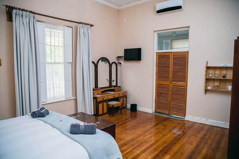 Hotel Petal's Place Guest House
