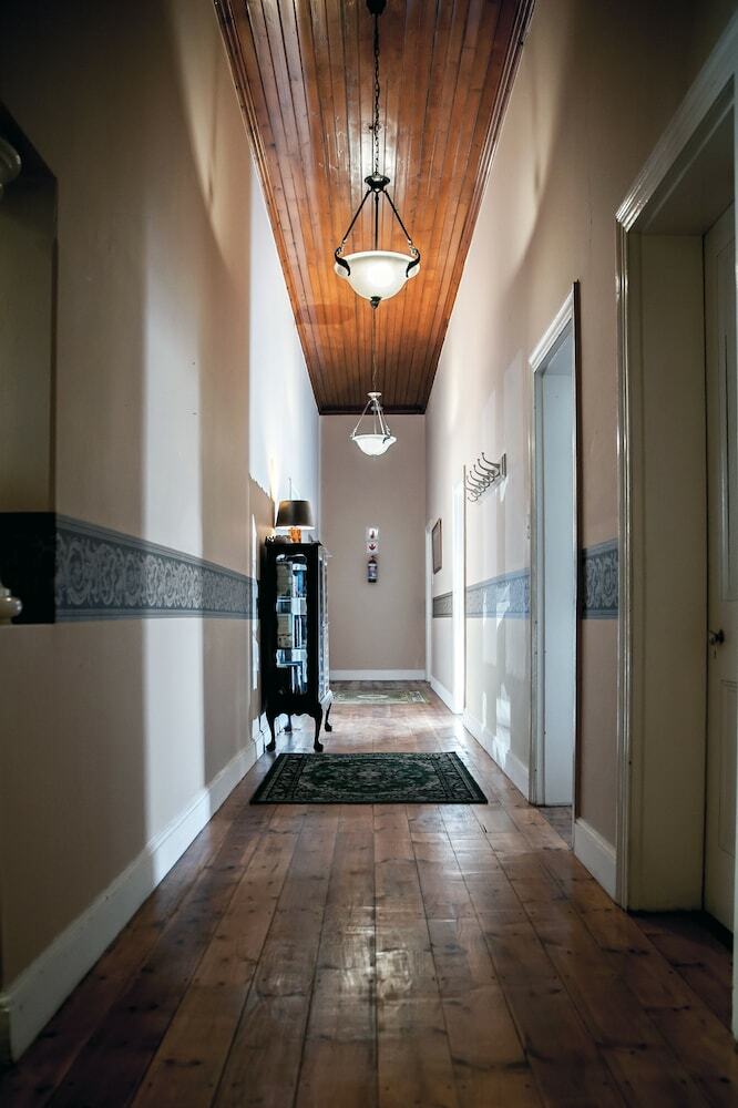 Hotel Petal's Place Guest House