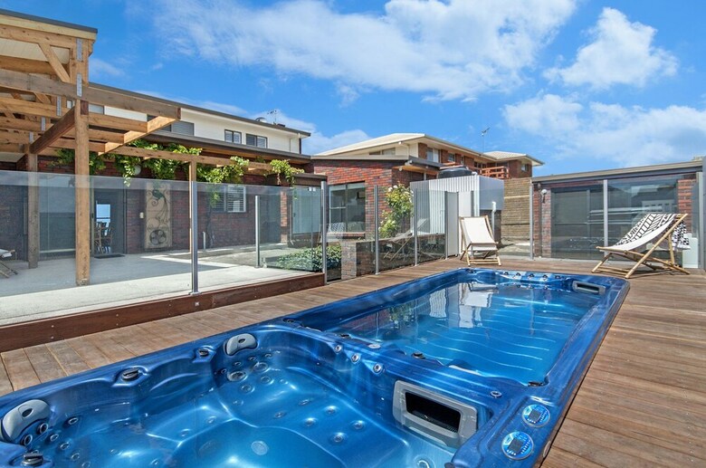10 Ocean Drive