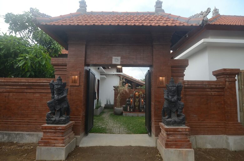 Hotel Tegal Sari Homestay