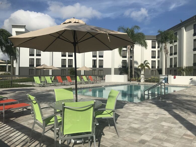 Hotel Wingate By Wyndham Kissimmee Celebration
