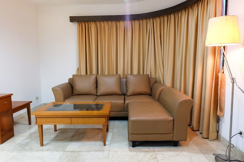 2 Bedroom Park Royale Apartment By Travelio