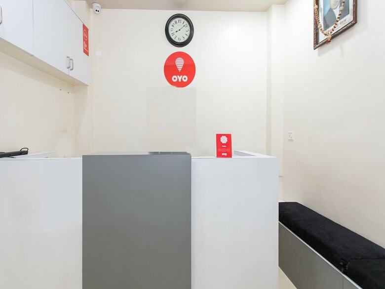 Oyo 11929 Hotel Ridhi Sidhi