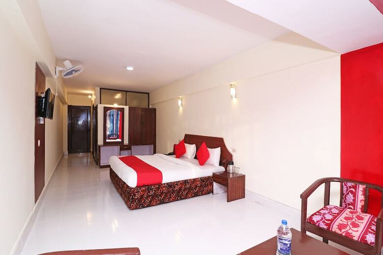 Oyo 13324 Hotel Anamika