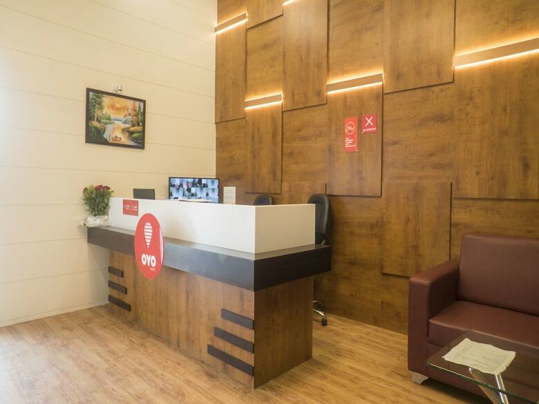 Hotel Oyo 11597 Aditi Executive