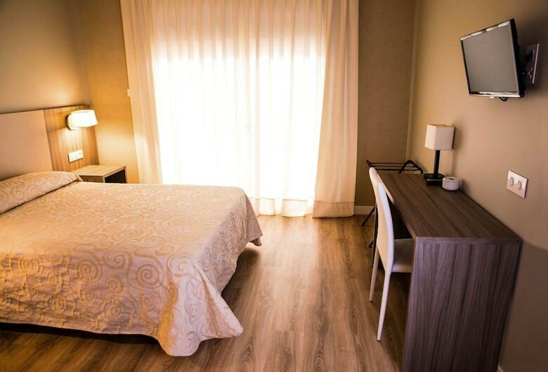 Hotel Restaurante Villa Ceut�