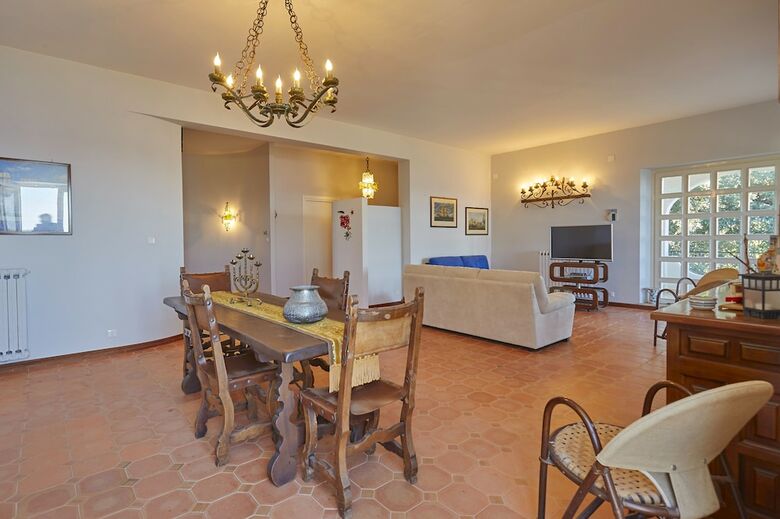 Villa Del Carrubo