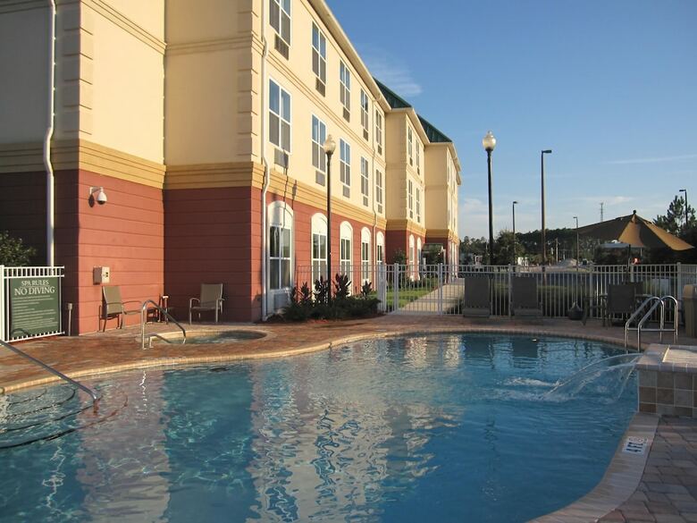 Hotel Best Western Plus First Coast Inn & Suites