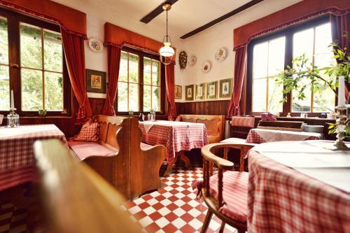 Hostal Rh�nh�uschen