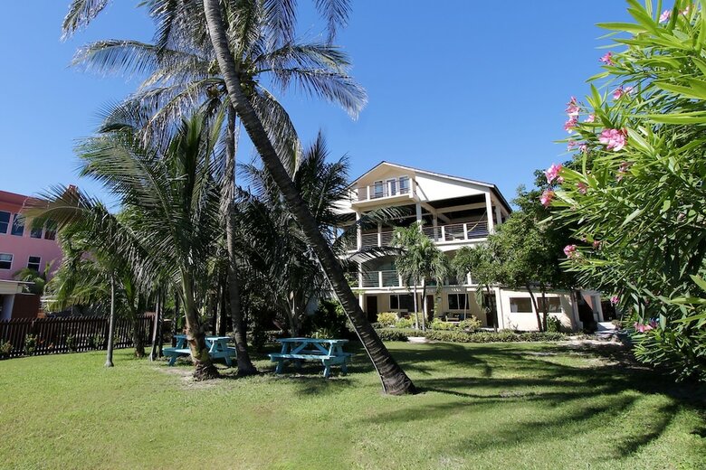 Parham Plaza Hotel