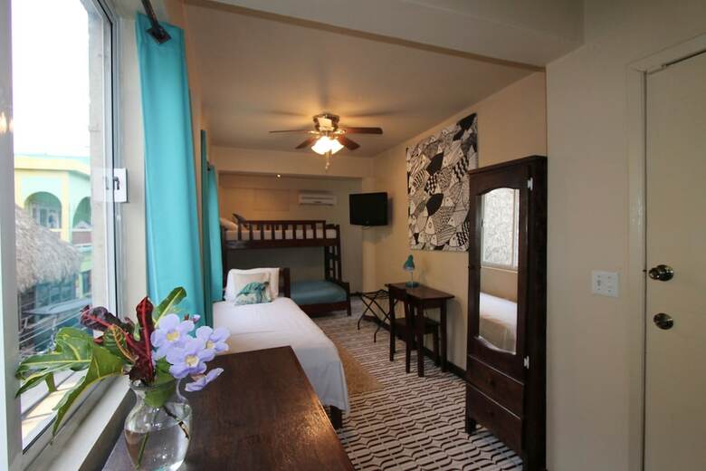 Parham Plaza Hotel