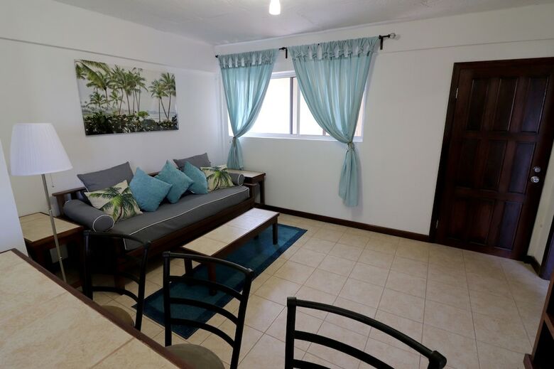 Parham Plaza Hotel