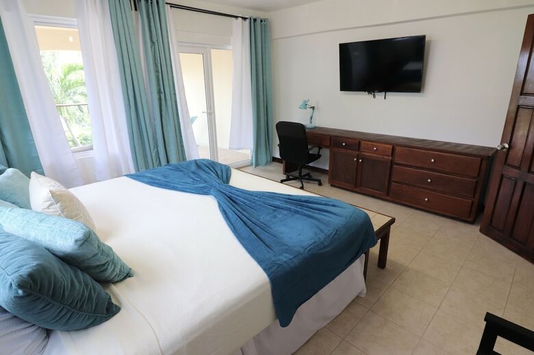 Parham Plaza Hotel